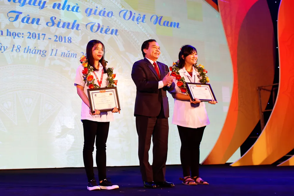 Đại học Nguyễn Tất Thành: 20 tỷ đồng học bổng cho sinh viên  ảnh 2