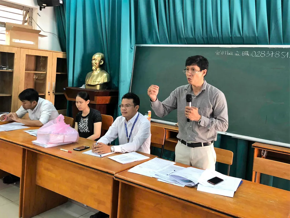 Kỳ thi THPT quốc gia: Thực tế cho thấy có nhiều sự cố do giám thị, cán bộ coi thi ảnh 1