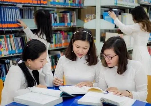 Trường ĐH Công nghiệp Thực phẩm TPHCM khánh thành thư viện hơn 20 tỷ đồng ảnh 2