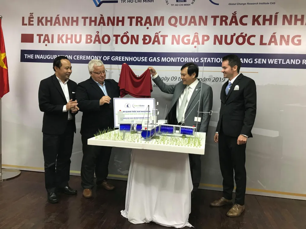 Khánh thành trạm quan trắc khí nhà kính theo chuẩn Châu Âu ảnh 1