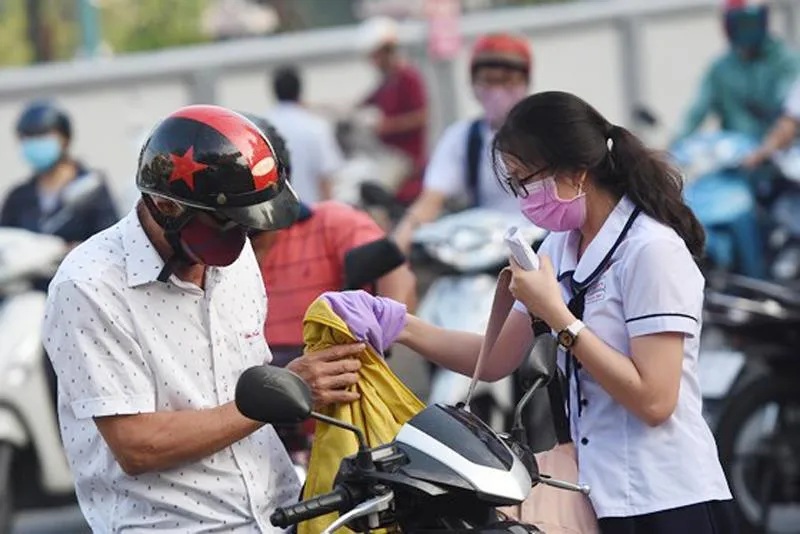 14 giờ 30 chiều nay (25-6), thí sinh bắt đầu thi môn Toán  ảnh 2