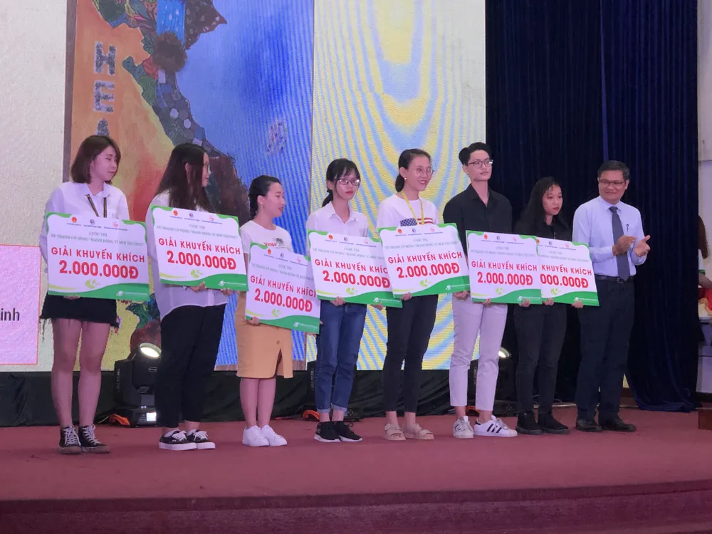 Phát động tháng hành động vì môi trường trong toàn ngành giáo dục ảnh 2