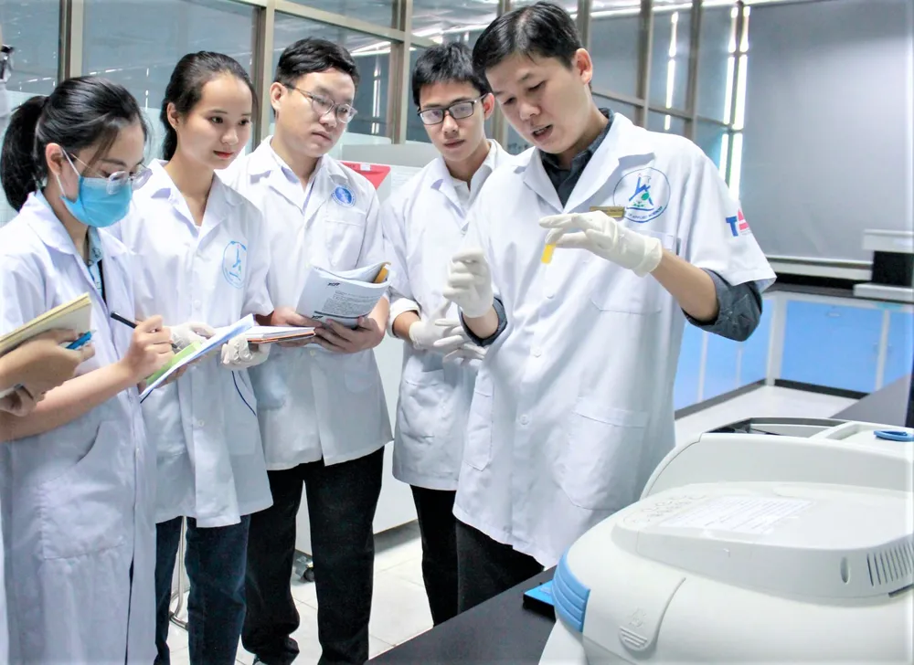 Trường ĐH Tôn Đức Thắng cần tập trung vào những chương trình khoa học lớn ảnh 2