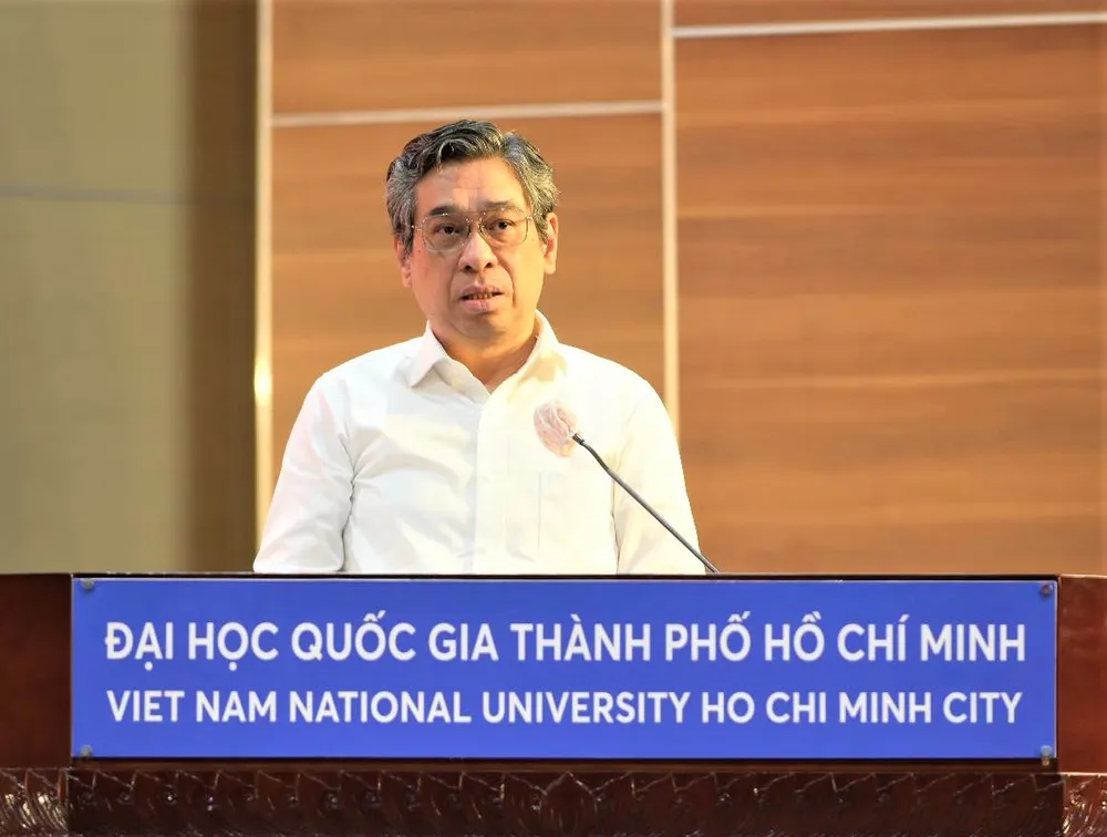 Đồng chí Nguyễn Phước Lộc, Trưởng Ban Tổ chức Thành ủy TPHCM phát biểu tại hội nghị