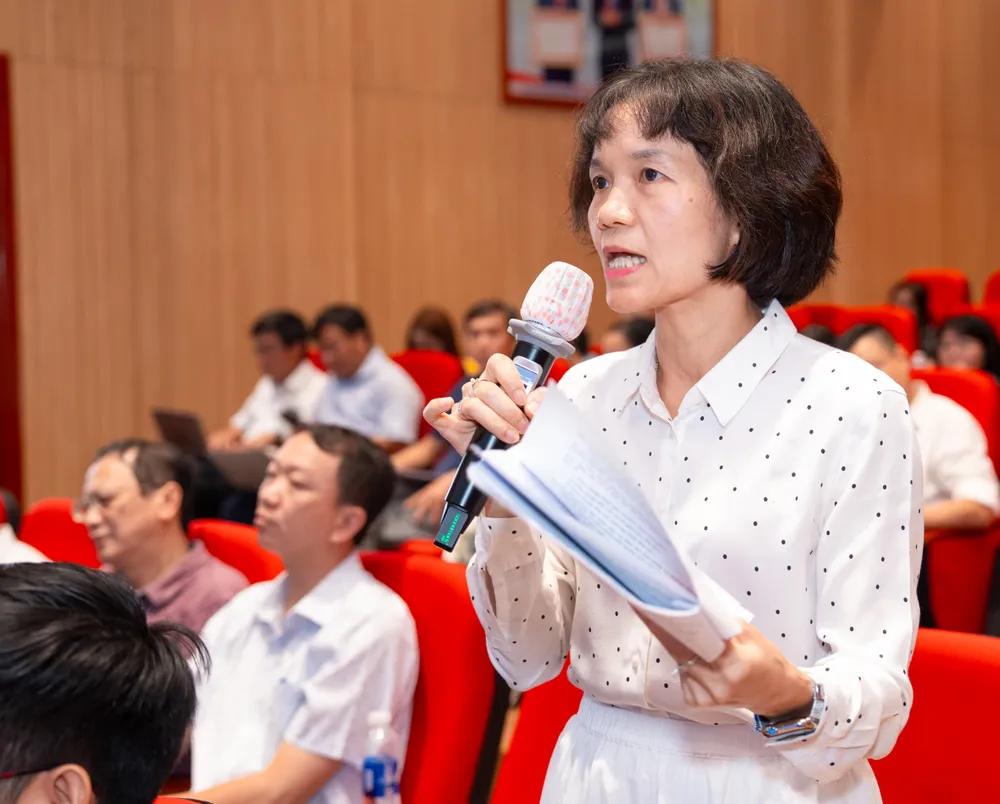 Đại biểu kiến nghị tại tọa đàm về Dự thảo Luật Giáo dục Đại học. Ảnh: THANH HÙNG