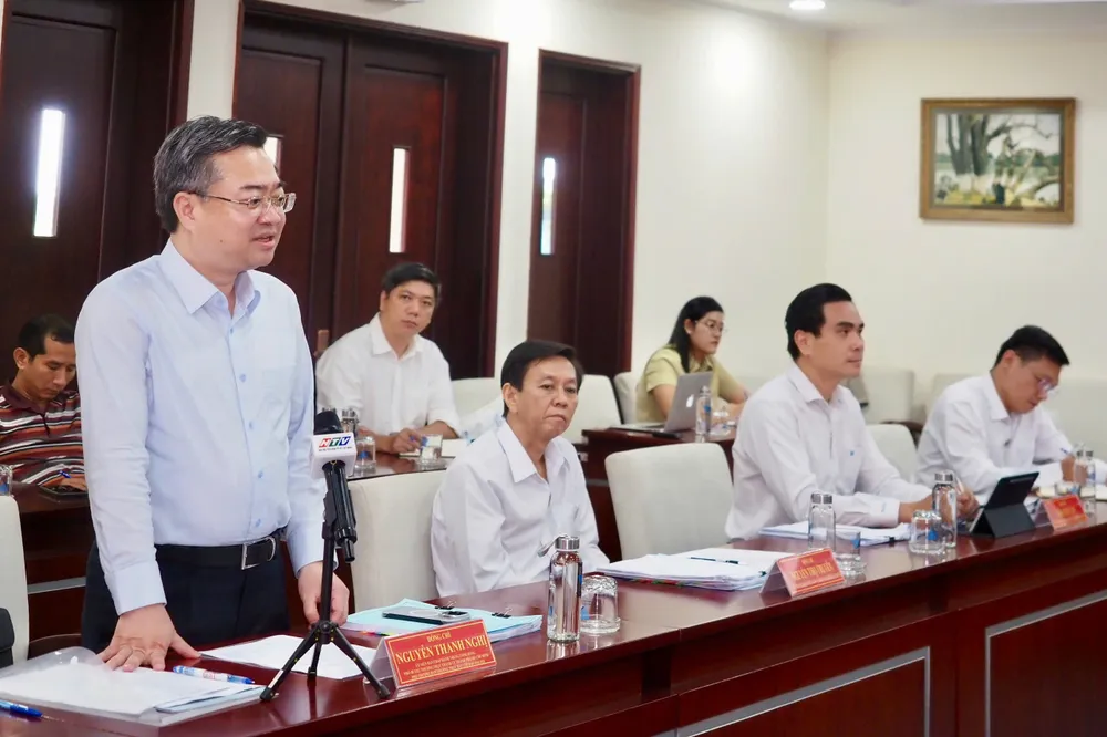 Đồng chí Nguyễn Thanh Nghị, Ủy viên Trung ương Đảng, Phó Bí thư Thường trực Thành ủy đánh giá công tác chuẩn bị tại buổi làm việc.jpg