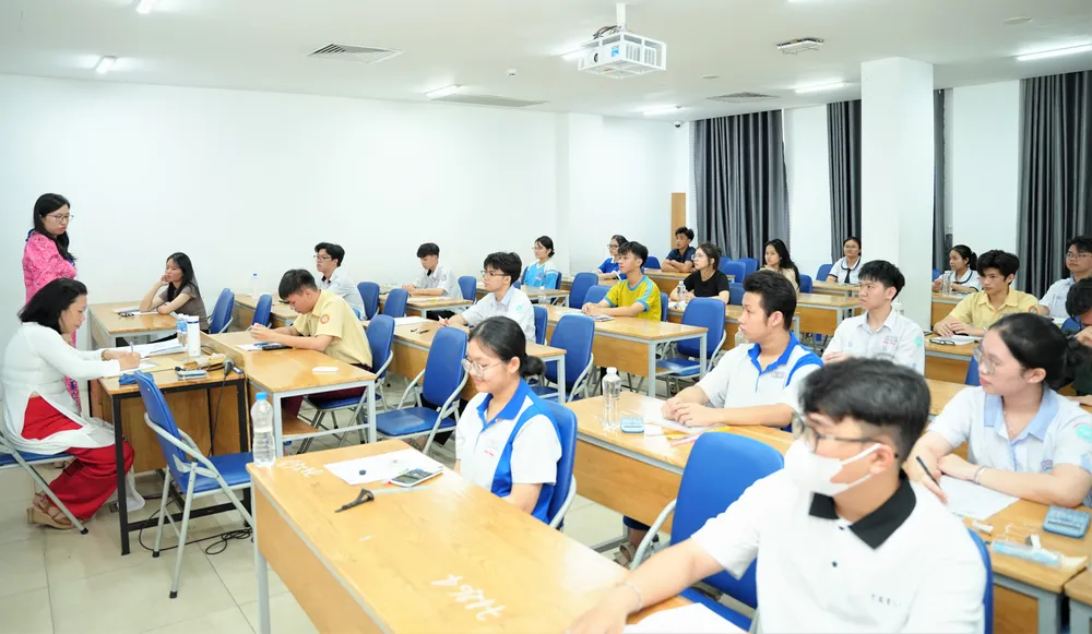 Thí sinh dự thi đánh giá năng lực đợt 1 năm 2025 do ĐHQG TPHCM tổ chức ngày 31-3-2025.jpg