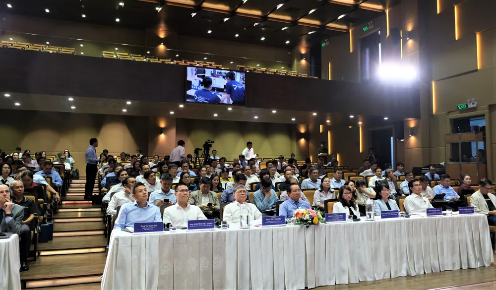 Các đại biểu tham dự hội nghị .jpg