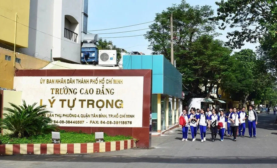 Trường CĐ Lý Tự Trọng thuộc diện sắp xếp .jpg