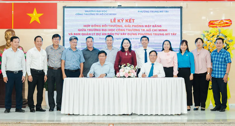 Trường ĐH Công thương TPHCM ký kết hợp đồng bồi thường, giải phóng mặt bằng với Ban Quản lý dự án Phường Trung Mỹ Tây, TPHCM -