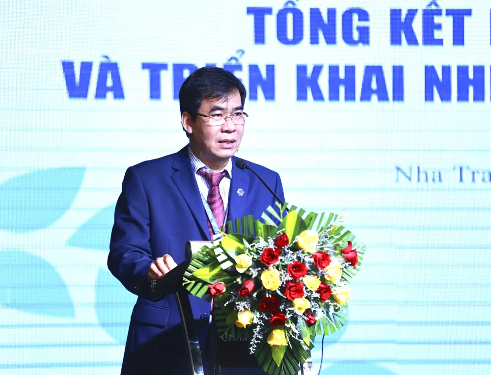 TS Lê Trường Sơn được tái bổ nhiệm Hiệu trưởng Trường ĐH Luật TPHCM .jpg