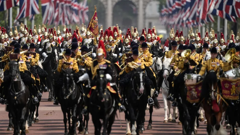 Kỵ binh tham gia lễ diễu hành ở London
