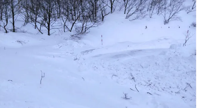 Khu vực Tsuchiyu Onsen ở Fukushima bị phong tỏa do tuyết lở. Ảnh:KYODO