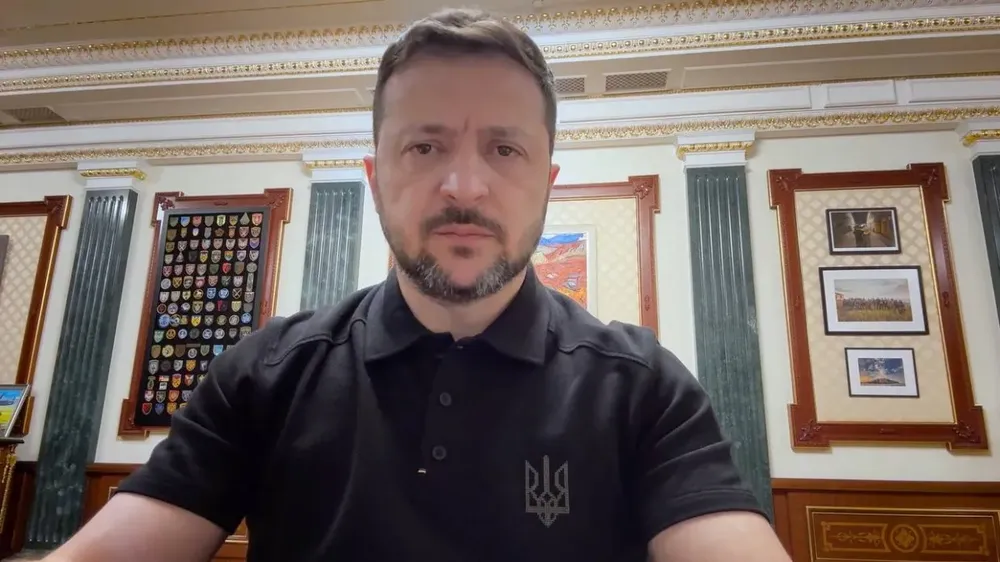 Ông Volodymyr Zelensky điện đàm với Tổng thống Mỹ Donald Trump. Ảnh: PRESIDENTIAL OFFICE 