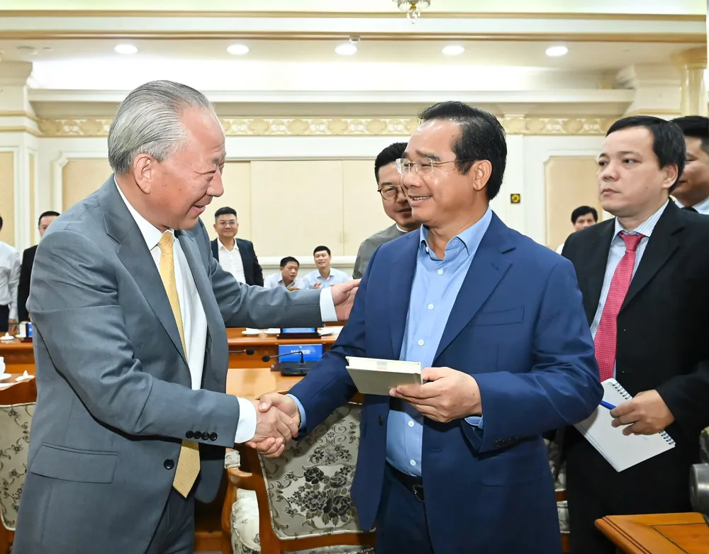 Chủ tịch UBND TPHCM Nguyễn Văn Được tại buổi tiếp đoàn công tác của Tập đoàn Xây dựng Thái Bình Dương (Trung Quốc) do ông Nghiêm Giới Hòa, nhà sáng lập tập đoàn, làm trưởng đoàn. Ảnh: VIỆT DŨNG 