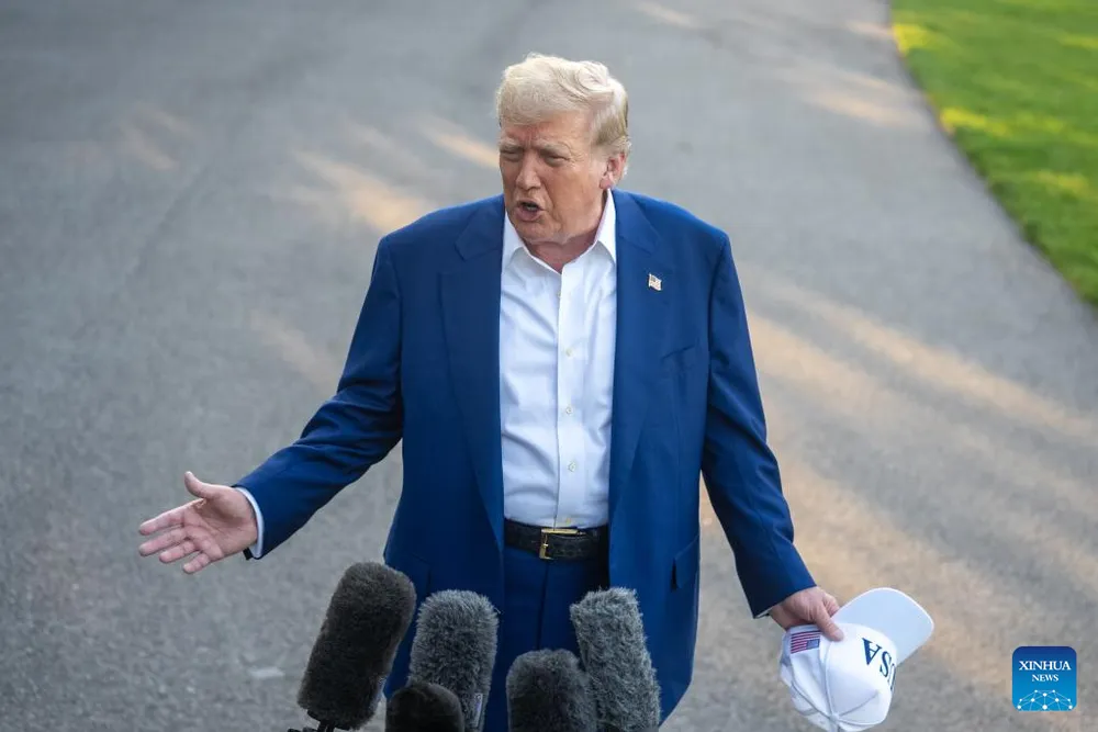 Tổng thống Donald Trump bị suy tĩnh mạch mạn tính