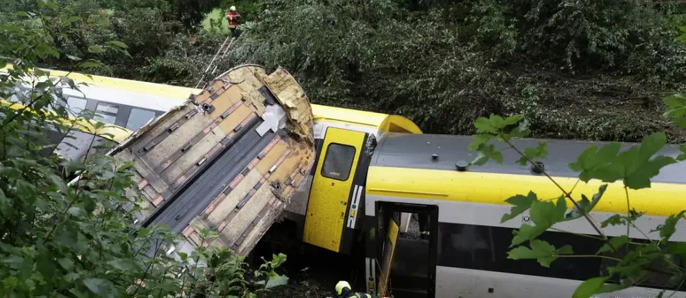 Hiện trường vụ tai nạn. Ảnh: THOMAS WARNACK/DPA