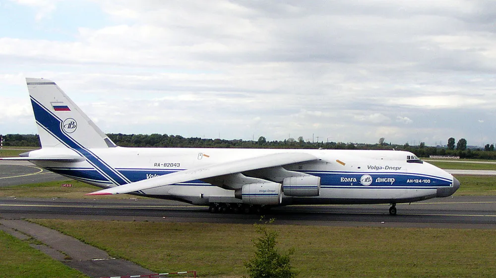 Máy bay chở hàng hạng nặng An-124 của Nga. Ảnh: MOSCOW TIMES 