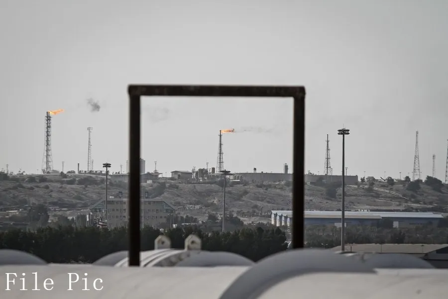 Một nhà máy lọc dầu trên đảo Kharg. Ảnh: XINHUA 