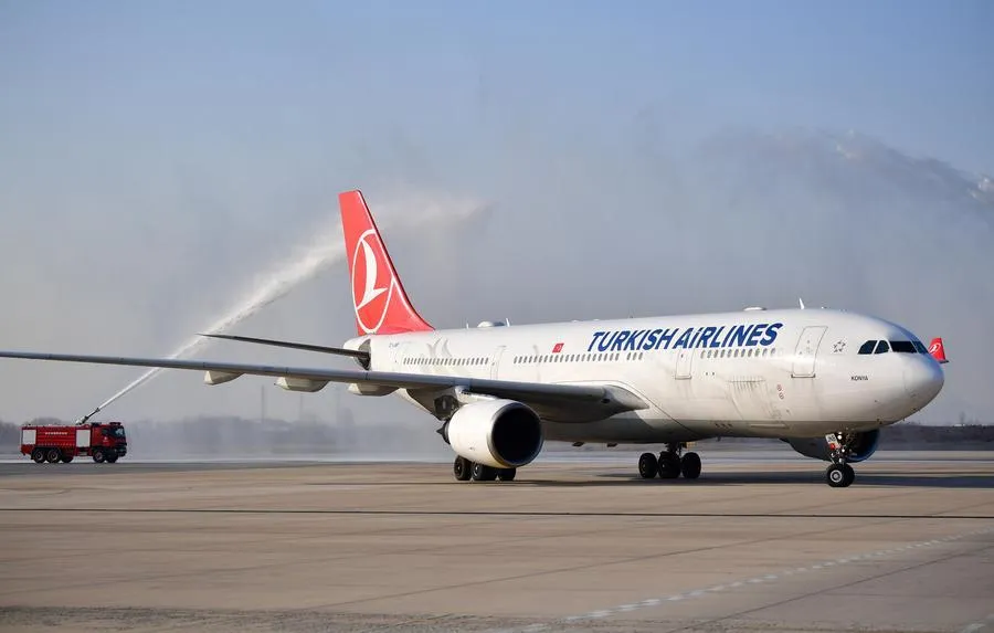 Máy bay của Hãng hàng không quốc gia Turkish Airlines (Thổ Nhĩ Kỳ). Ảnh: XINHUA 
