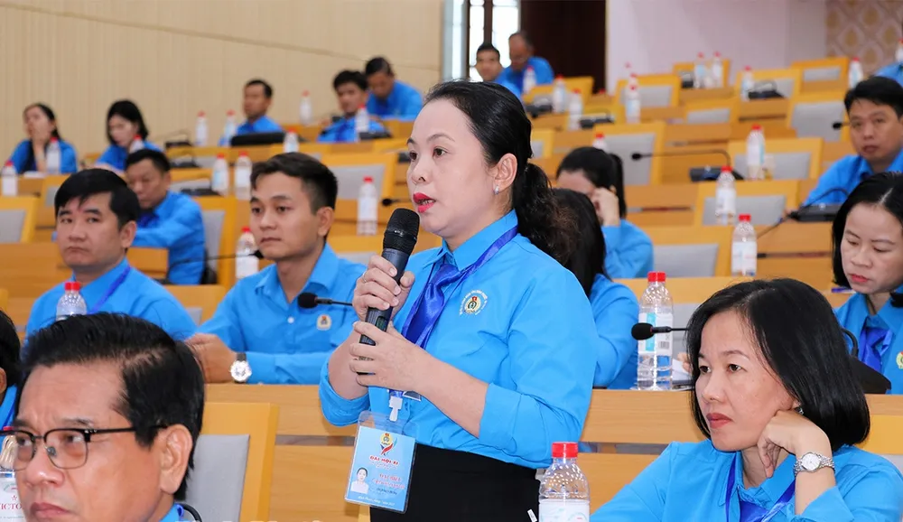 Các đại biểu đóng góp ý kiến tại đại hội