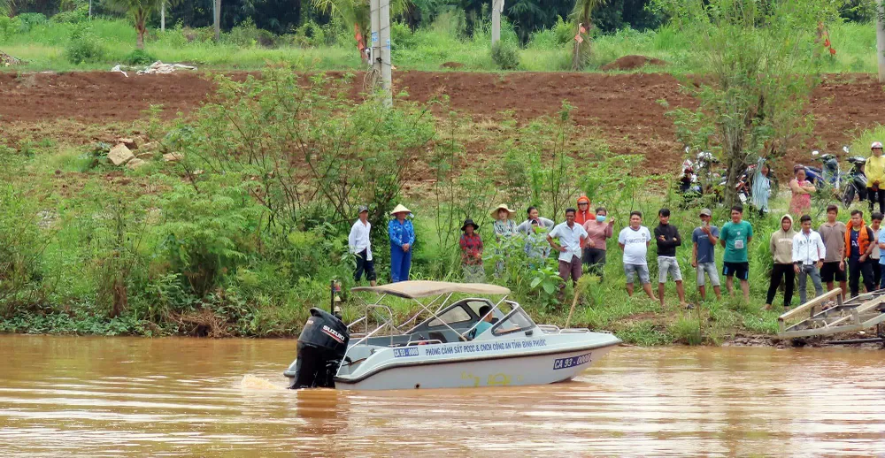 Lực lượng chức năng đang nỗ lực tìm kiếm nam thanh niên