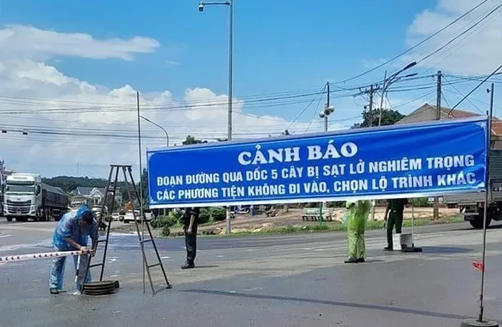 Biển cảnh báo nguy hiểm