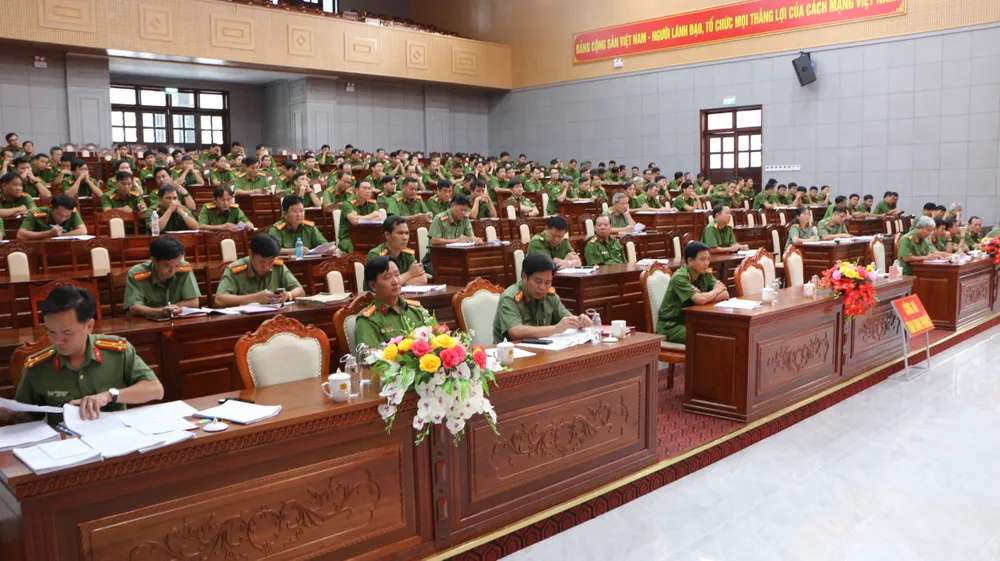Cán bộ Công an tỉnh Bình Phước dự hội nghị