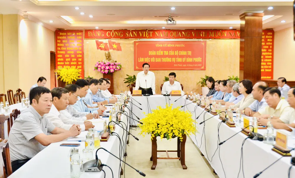 Trưởng Ban Nội Chính Trung ương Phan Đình Trạc phát biểu tại hội nghị