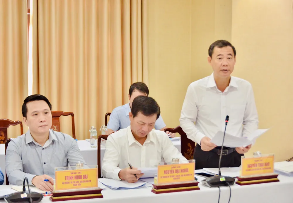 Phó Trưởng ban Nội chính Trung ương Nguyễn Thái Học thay mặt đoàn kiểm tra công bố quyết định của Bộ Chính trị về kiểm tra công tác cán bộ đối với Ban Thường vụ Tỉnh ủy Bình Phước