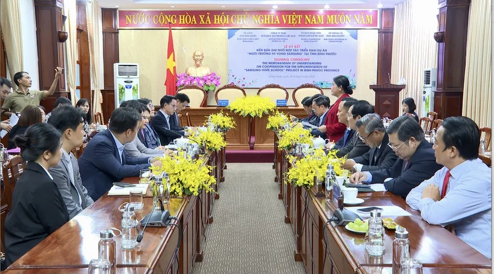 Quang cảnh lễ ký kết