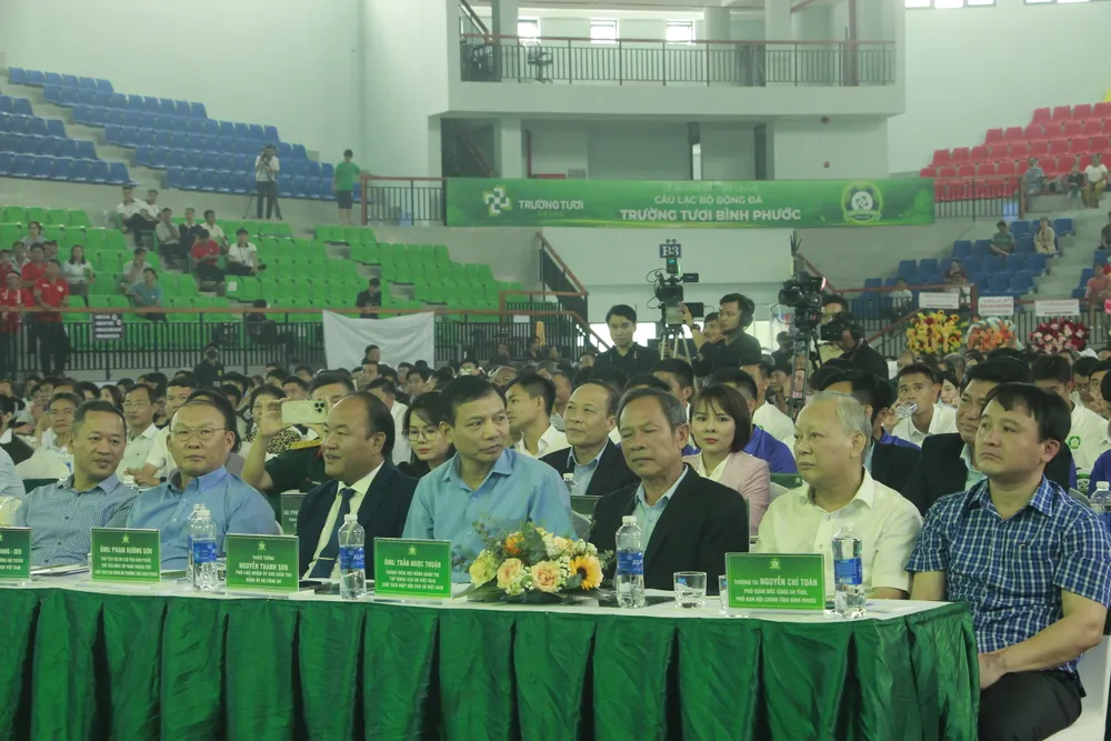 Các đại biểu tham dự lễ xuất quân Các đại biểu tham dự lễ xuất quân