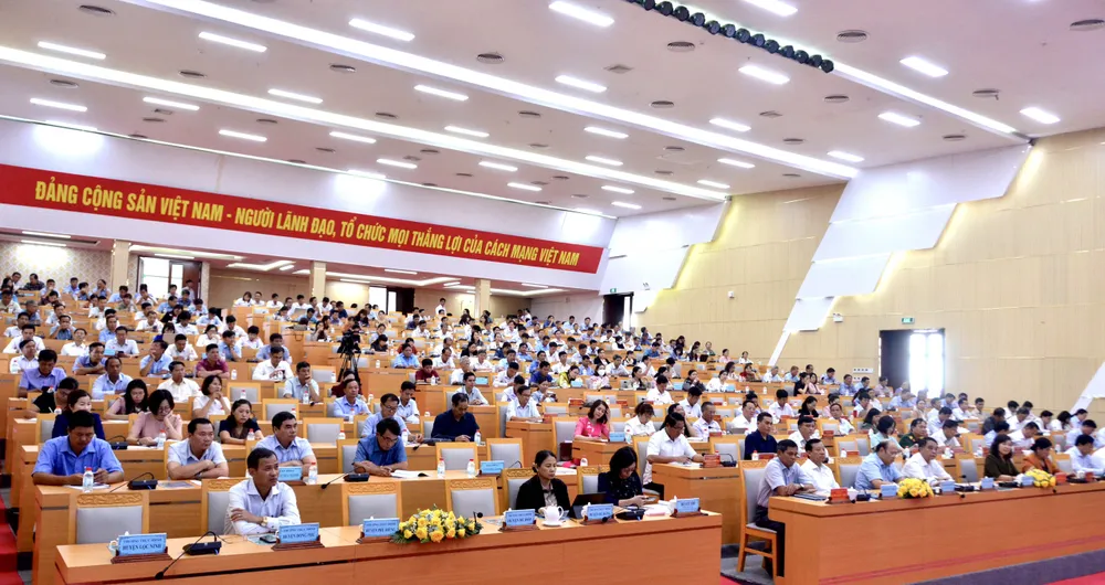 Các đại biểu tham dự hội nghị