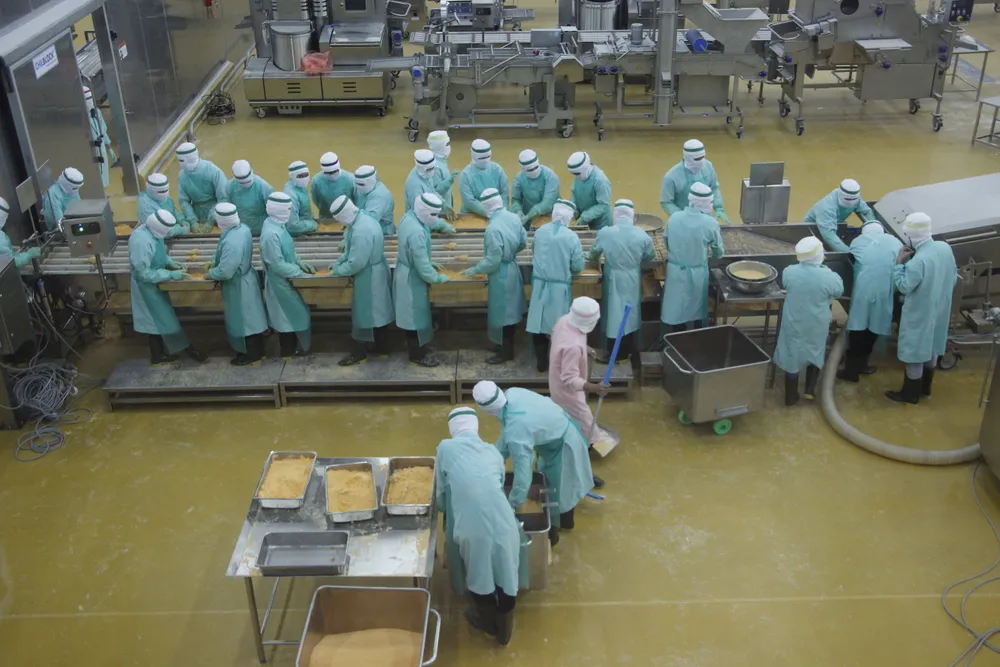 5 - Thị xã Chơn Thành có nền công nghiệp phát triển vượt trội so với các địa phương khác trong tỉnh Bình Phước. Trong ảnh sản xuất chế biến thịt gà xuất khẩu tại Nhà máy chế biến thực phẩm CPV FOOD, hu.JPG