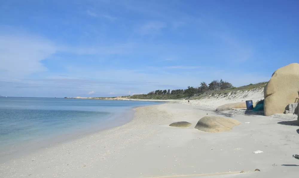 Khám phá vẻ đẹp hoang sơ ở đảo Hòn Cau ảnh 2