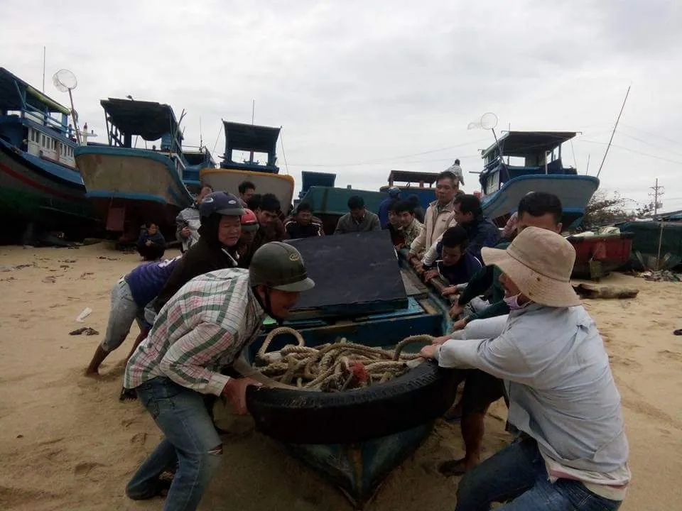 Gió giật mạnh, nhiều người dân đảo Phú Quý trắng tay ảnh 3