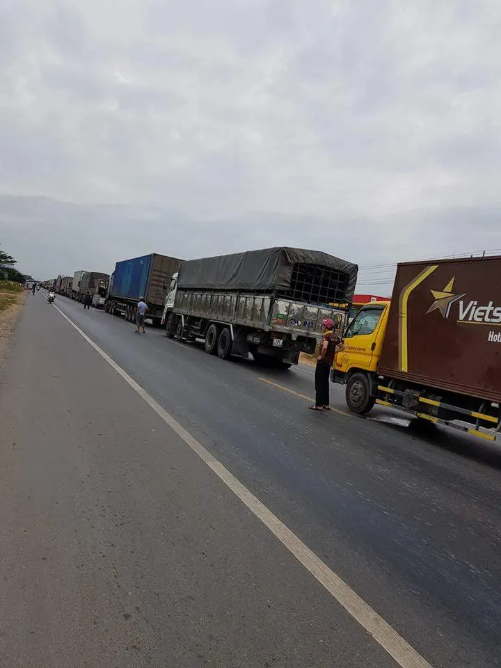 BOT Sông Phan lại “thất thủ”, xả trạm nhưng tài xế không di chuyển ảnh 2