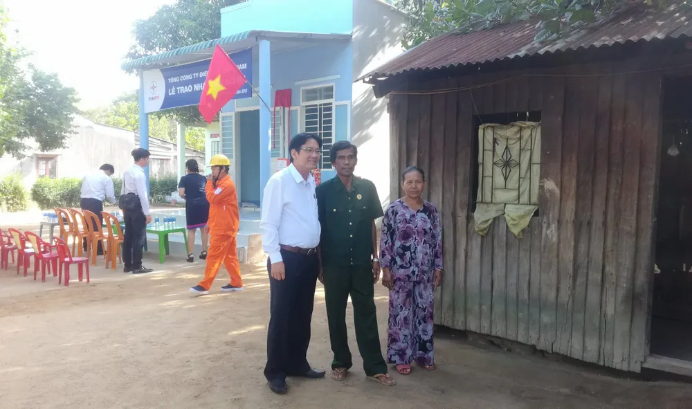 Điện lực miền Nam tặng nhà cho gia đình chính sách ở Bình Thuận ảnh 2