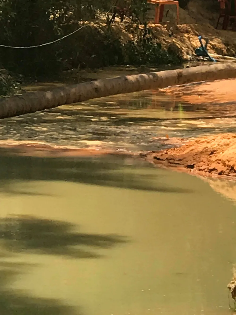 Tự ý san đất làm đường chặn ngang thắng cảnh suối Tiên ảnh 2