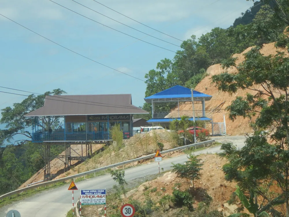 Vụ hàng loạt trạm dừng chân xây trái phép trên đèo Đại Ninh: Ra quyết định cưỡng chế 1 trường hợp ảnh 3