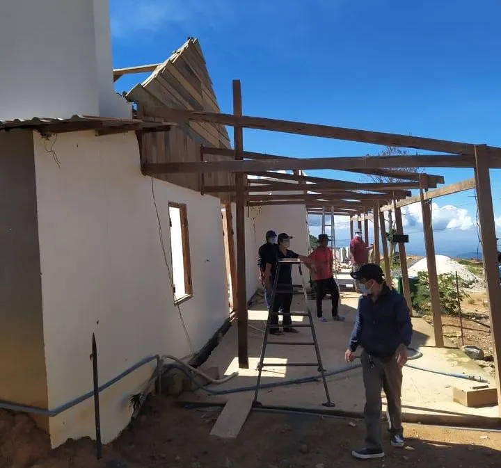 Đã tháo dỡ 4 trong 6 trường hợp lấn chiếm đất, xây trạm dừng chân trái phép trên đèo Đại Ninh ảnh 1