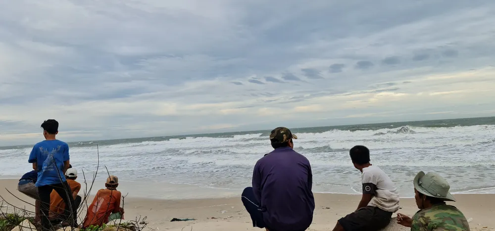 Tìm thấy thi thể một trong 2 du khách bị mất tích ở vùng biển Kê Gà ảnh 1