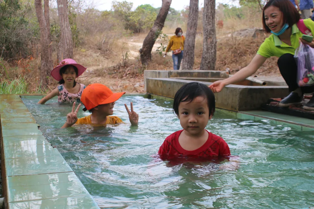 Khám phá suối nước nóng 87°C ở Bình Thuận ảnh 12