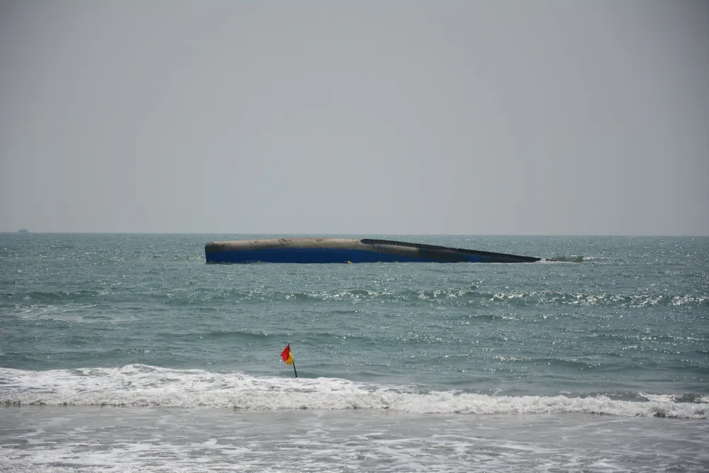 Vụ tàu chở 1.500 tấn tro bay nhiệt điện bị chìm: ''Khó có nguy cơ ảnh hưởng môi trường biển'' ảnh 1