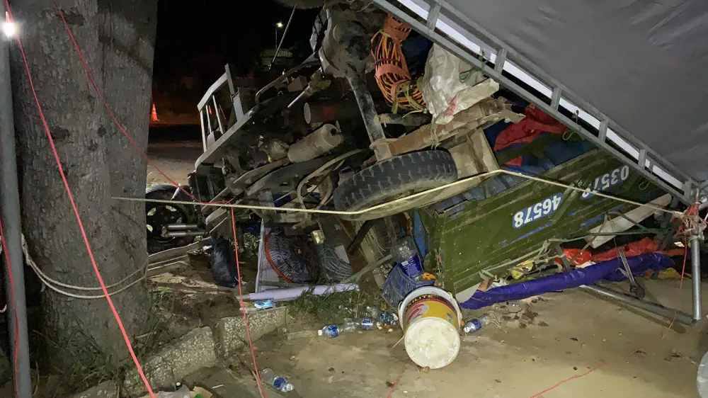 Cả gia đình đi xe ba gác về quê, gặp tai nạn thương tâm ảnh 1