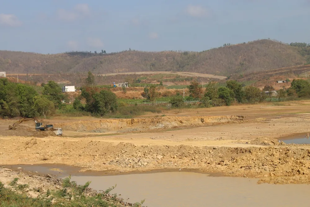 5.600 hộ dân bị ngưng cấp nước do ảnh hưởng thi công cao tốc Phan Thiết - Dầu Giây ảnh 4