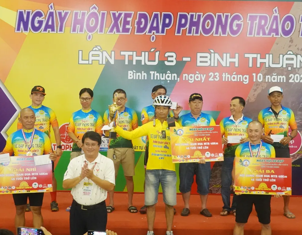 Trên 1.300 vận động viên tham gia Ngày hội Xe đạp phong trào toàn quốc ảnh 3
