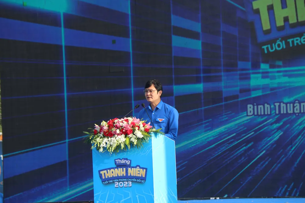 Bí thư thứ nhất Trung ương Đoàn TNCS Hồ Chí Minh Bùi Quang Huy phát biểu tại lễ khởi động.