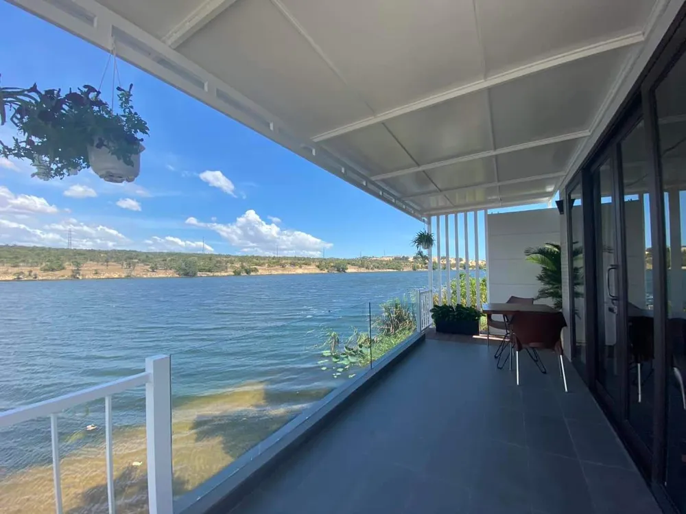 Một khu vực của khách sạn xây dựng xâm phạm đến thắng cảnh Bàu Trắng