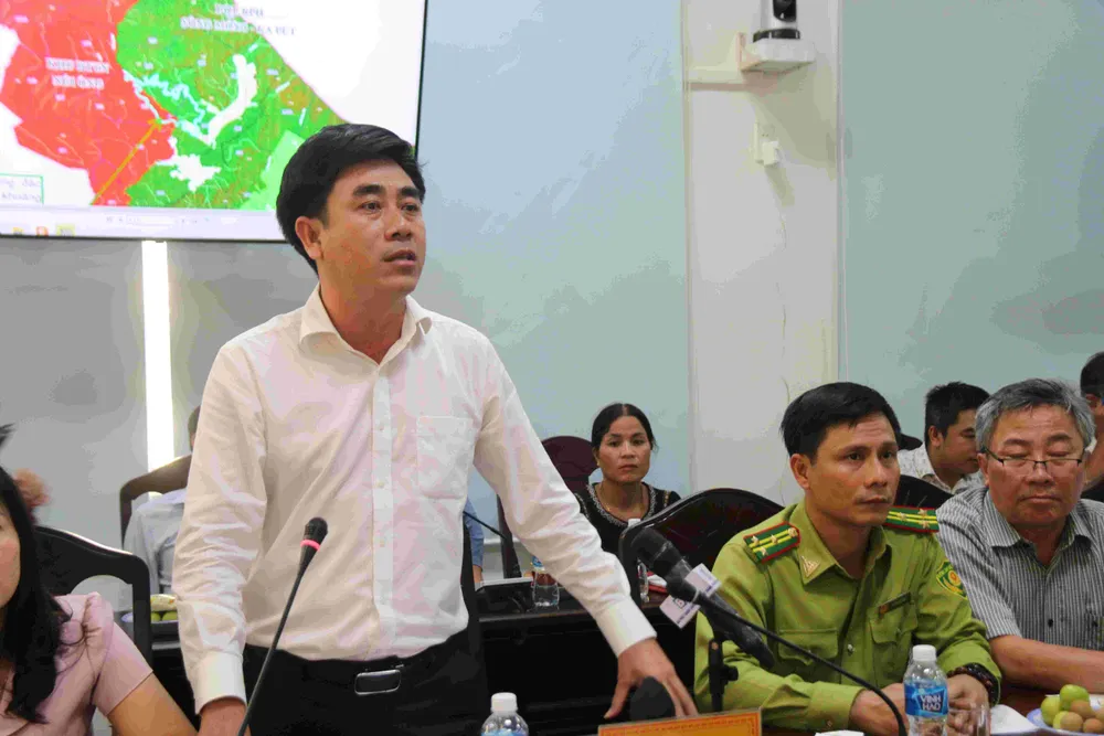 Ông Lê Thanh Sơn, Phó Giám đốc Sở NN-PTNT tỉnh Bình Thuận trả lời các câu hỏi của cơ quan báo chí. Ảnh: NGUYỄN TIẾN Ông Lê Thanh Sơn, Phó Giám đốc Sở NN-PTNT tỉnh Bình Thuận trả lời các câu hỏi của cơ quan báo chí. Ảnh: NGUYỄN TIẾN